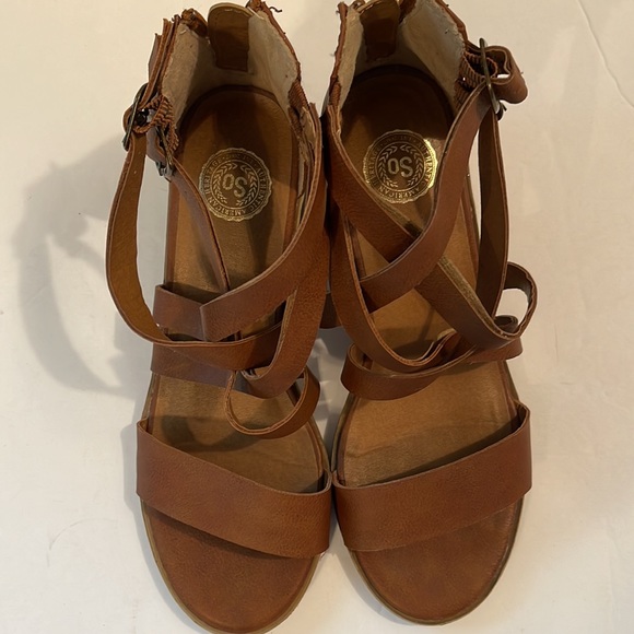 SO Strappy Sandals - Picture 14 of 14